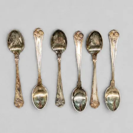 6 Moccaskedar, höjd 10,3cm, silver 830/1000 Vikt: 61,6 g