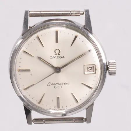 Herrur Omega Seamaster 600 datum Ø32mm manuell stål boett nr  136012 cal 610 verk nr 21535009, något sliten urtavla, endast boett