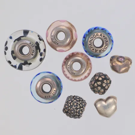 Nio berlocker Pandora, glas och silver, 925/1000 silver Vikt: 32,7 g