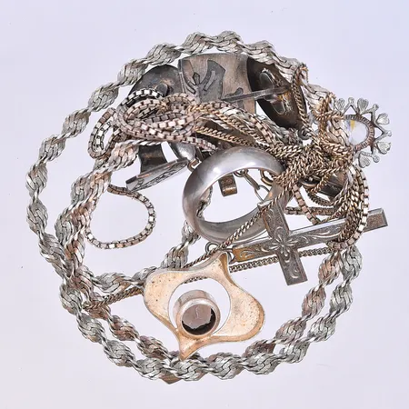 Hänge kors stl:20x10 mm 18K. Vikt: 0,8 g