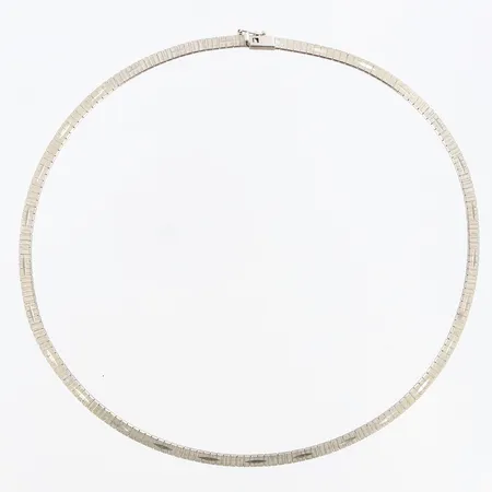 Collier halvstelt längd 42cm, bredd 4mm, silver 835/1000 Vikt: 18,4 g