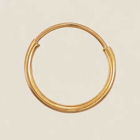 Ett udda örhänge Ø9,7mm 18K  Vikt: 0,1 g