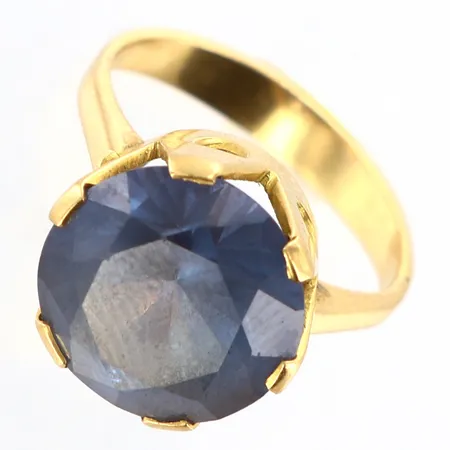 Ring med lila sten stl: 16, bredd: 3-12mm, 18K Vikt: 5,3 g