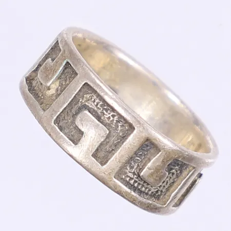 Ring stl:17¾ bredd 8mm silver 925/1000 Vikt: 4,8 g