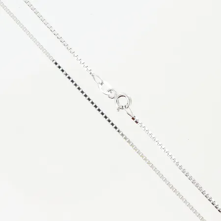 2 bägare höjd 7cm, Ø3,7-5,4cm, Engelska stämplar, silver 925/1000 Vikt: 113,2 g