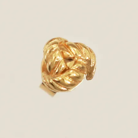 Udda örhänge Ø5,7mm 18K Vikt: 0,7 g