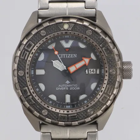 Herrur Citizen Promaster Diver´s 200, titanium, automatisk, 46,5mm, refnr 9051-S122961, serienr 132360250, datum, sliten stållänk ej original, inga tillbehör. 