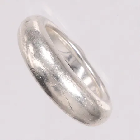 Ring stl: 17¼ massiv silver 925/1000 Vikt: 13,8 g