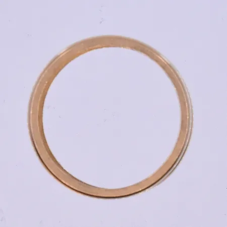 Ring med blå sten stl:17½ bredd 2-5 mm 18K. Vikt: 1,6 g