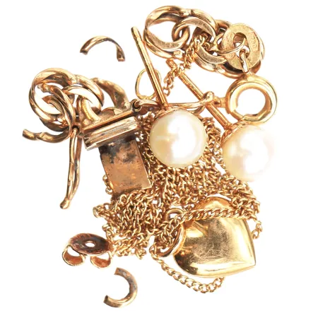 Diverse guld, defekter, ojämnheter, pärlor, 18K. Vikt: 5,6 g