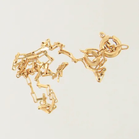 Ring med vit sten stl:17 bredd 1,6-6mm vitguld 18K  Vikt: 2,5 g