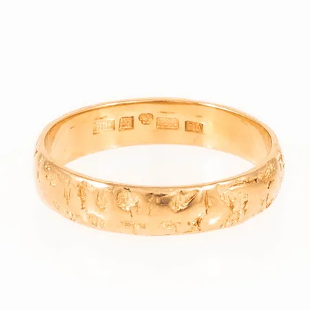 Armband Bismarck längd 20cm bredd 5mm, nötta länkar närmast låset, 18K 9,3g.