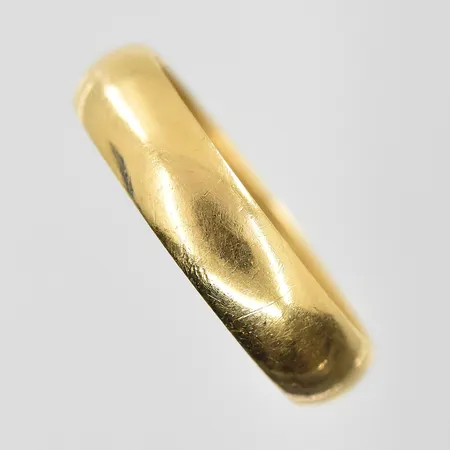 Ring med blå och vita stenar stl:17¾, bredd 2-10mm, 14K. Vikt: 3,5 g