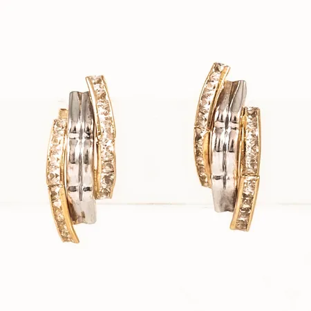 Hänge två genombrutna hjärtan med 17 x ca 0,005ct 8/8-slipade diamanter bredd 14mm längd inkl ögla 17,5mm, Guldfynd, 18K 1,7g.