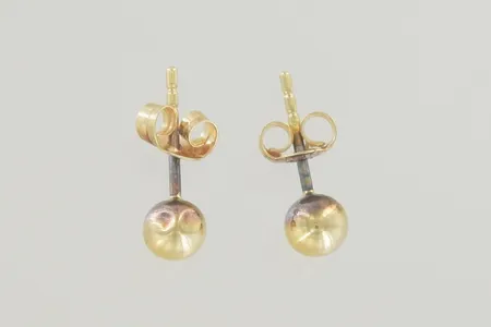Ring bismark stl:18 bredd 7 mm 18K   Vikt: 1,8 g