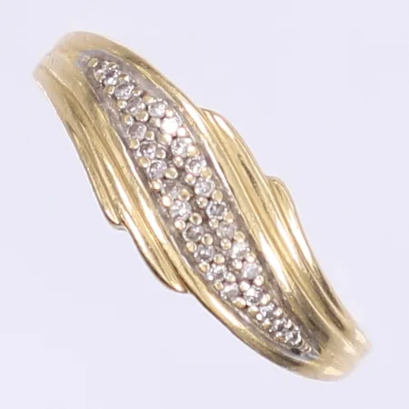 Ring med diamanter totalt 24xca 0,005ct stl:16 bredd 2-8mm lagad skena 18K Vikt: 3 g