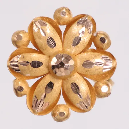 Ring blomma stl:19½ 18K Vikt: 2,2 g