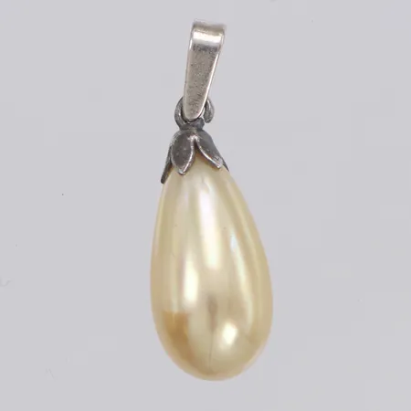 Hänge med imitationspärla, längd 24mm, bredd 8mm, silver 830/1000 Vikt: 1,7 g