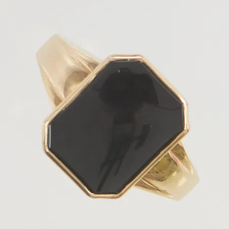 Klackring med onyx, stl:20¾ bredd 14mm 18K 4,0g.