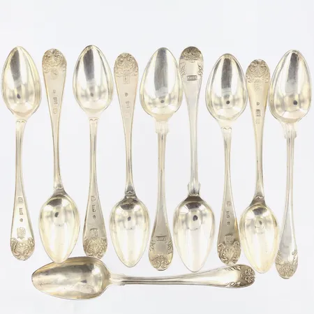 10 Dessertskedar längd: 14,5cm, 830/1000 silver Vikt: 162,4 g