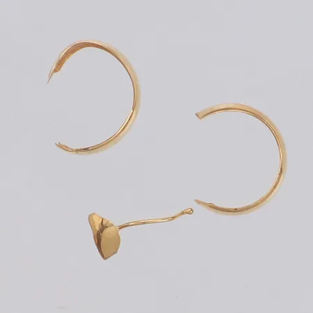 Diverse guld, defekt, 18K Vikt: 0,7 g