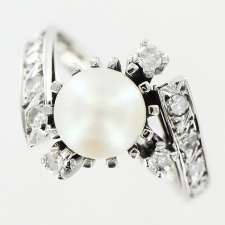 Ring lila sten stl:17½ bredd 2-14mm 14K. Bruttovikt: 4,6gram.  Vikt: 4,6 g