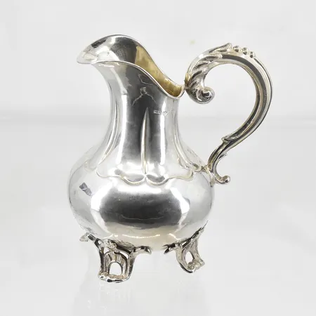 Gräddkanna höjd ca11cm, tillverkad S5/1872, silver. Vikt: 80 g