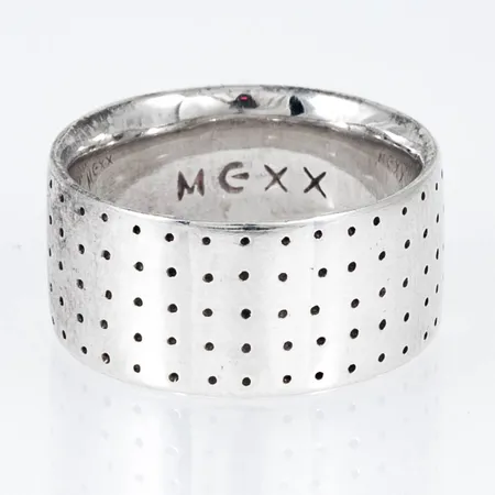 Stelt armband innermått 17,5cm inkl öppning bredd 5,5mm, silver 925/1000 9,4g.