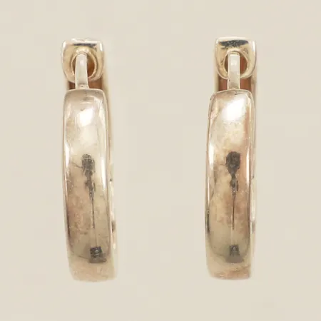 Ett par örhängen creoler Ø16mm, bredd 2,8mm silver 925/1000 Vikt: 2,4 g