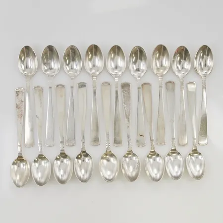18 Kaffeskedar 12cm 830/1000 Silver 274,2g.