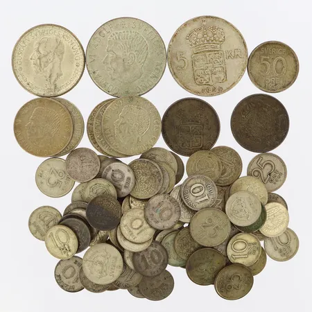 Diverse silvermynt olika valörer samt årtal silver 400/1000 Vikt: 267,6 g