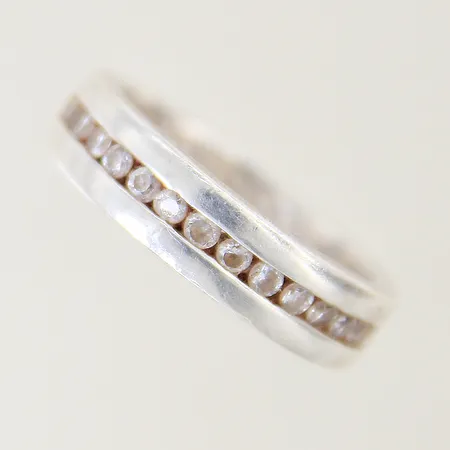 Örhängen halvcreoler 12x2,4mm saknar snurrebusar, ostämplad 14K  Vikt: 0,2 g
