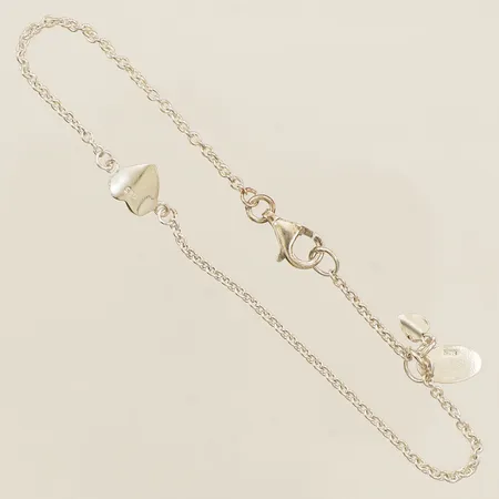 Armband med integrerat hänge hjärta längd 20cm bredd 1,1-8,0mm justerbar silver 925/1000 Vikt: 3,1 g