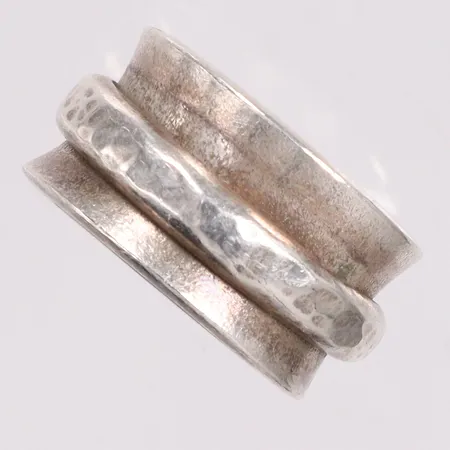 Ring stl:20½ silver 925/1000 Vikt: 28,7 g