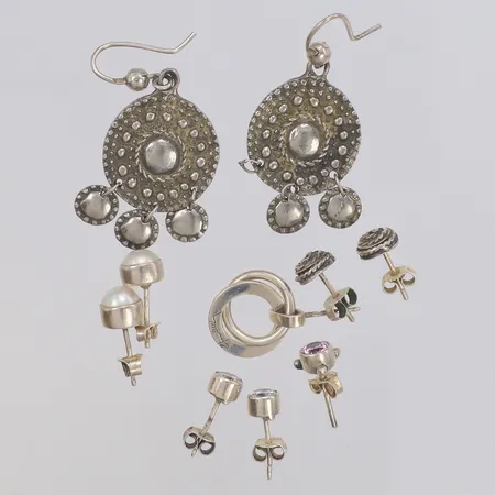 Örhängen, defekt, udda, 830-925/1000 silver Vikt: 19 g
