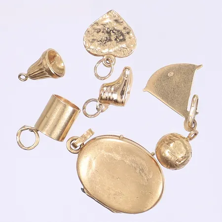 Diverse defekt guld 18K Vikt: 8,1 g