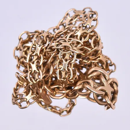 Ring med vita stenar stl: 15¾ bredd 4mm graverad PD500.