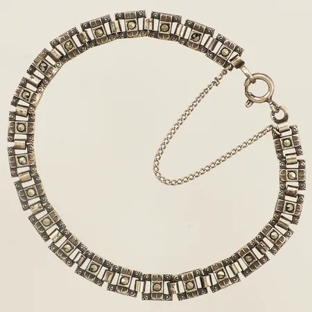Armband med markasiter längd ca 18cm, bredd 5,8mm säkerhetskedja silver 830/1000 Vikt: 8,5 g