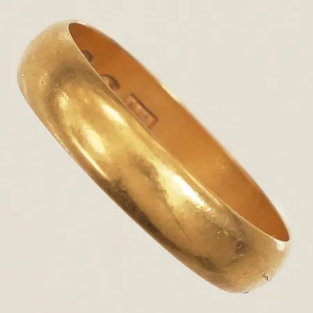 Ring slät stl:20¼, bredd 5mm gravyr 20K Vikt: 4,7 g