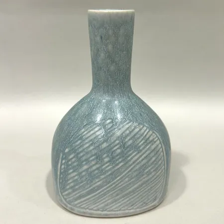 Skål Sven Wejsfelt för Gustavsberg Studiohanden år 1980 höjd 13cm Ø 14cm keramik Skickas med postpaket.