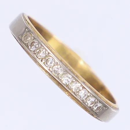 Ring med diamanter totalt 10xca 0,02ct stl:19 bredd 3mm, tvåfärgad, 18K Vikt: 3,3 g