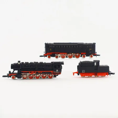 Märklin mini-club 2 lok, nr 88065 och 8884, i originalkartonger, ej funktionstestade
