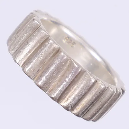 Ring stl:18¼ bredd 8mm silver 925/1000 Vikt: 12 g