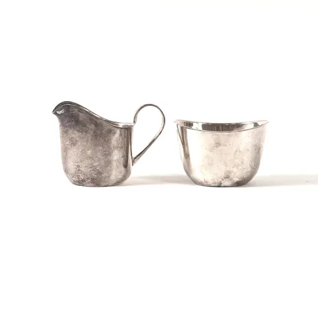 Gräddkanna och sockerskål, höjd 5-7cm, importstämplat, silver 925/1000 Vikt: 146,1 g