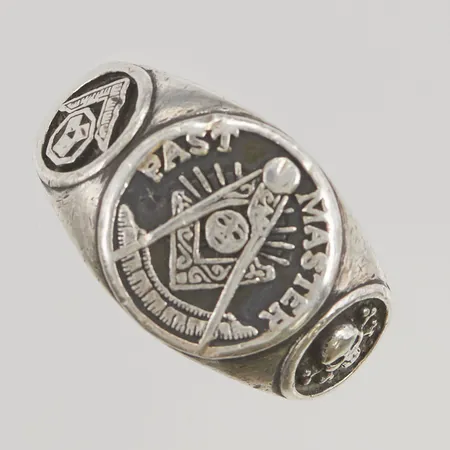 Diverse silversmycken defekt 830-925/1000 Silver 53,8g.