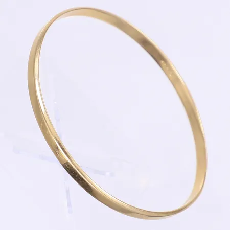 Armring slät Ø64mm bredd 5mm tillv. G. Dahlgren & Co AB, något ojämn i form, 18K Vikt: 17 g
