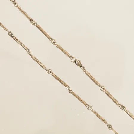 Collier längd 38,5cm bredd 1,9mm Karesuando silver AB silver 925/1000 Vikt: 13,3 g