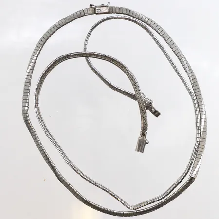 Defekta collier, 925/1000 silver. Vikt: 39,6 g