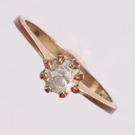 Ring vita stenar stl:18 förgyllt silver 925/1000 Vikt: 2 g