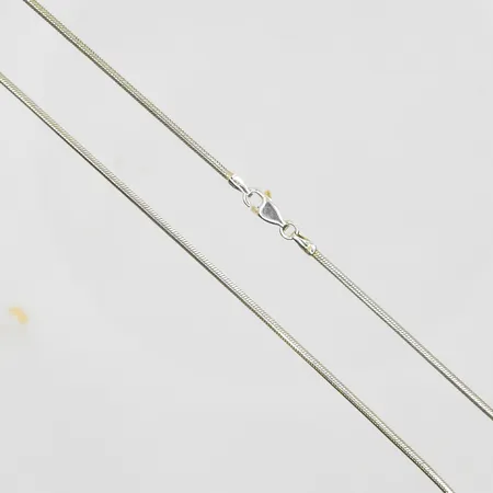 Hänge längd 30mm, bredd 24mm, silver 835/1000. Vikt: 6,5 g